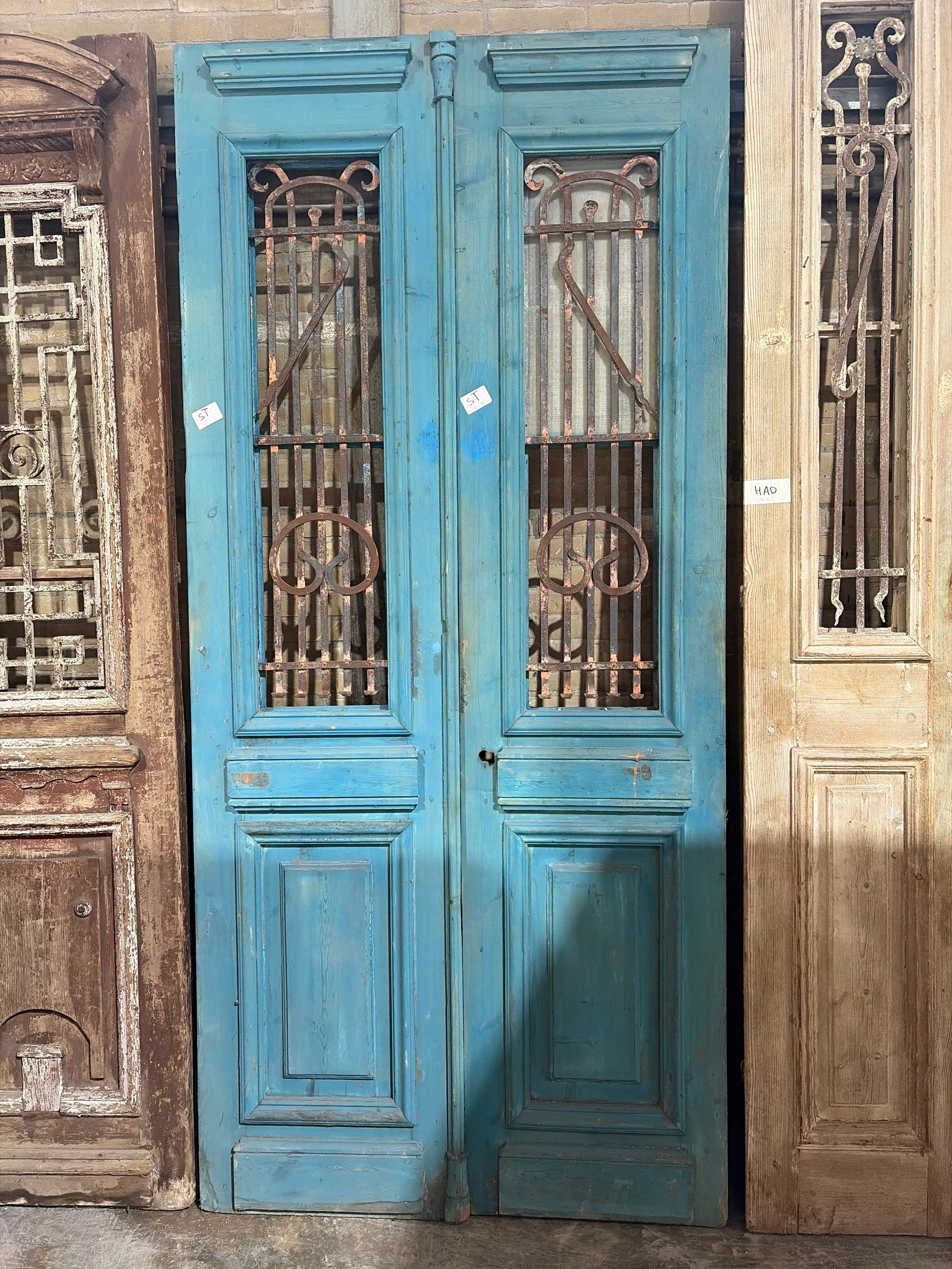 Antique Wooden Door – Historic Solid Entrance, 113x248cm